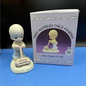 Precious Moments Figurine “Mow Power To You” Members Only W/Box #PM-892 Vtg 1989